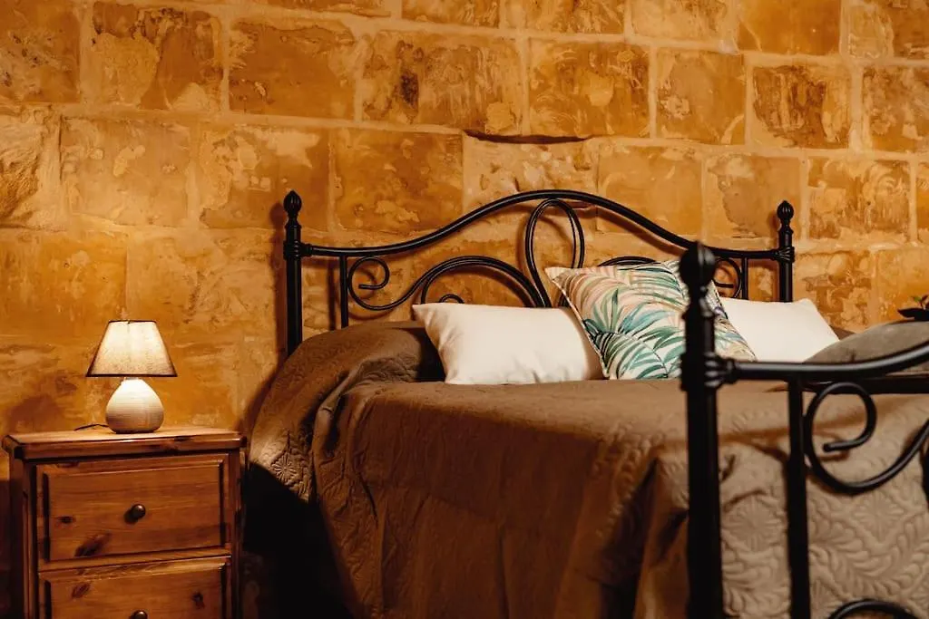 Apartment Enchanting 2Bdr Townhouse In Valletta Centre!