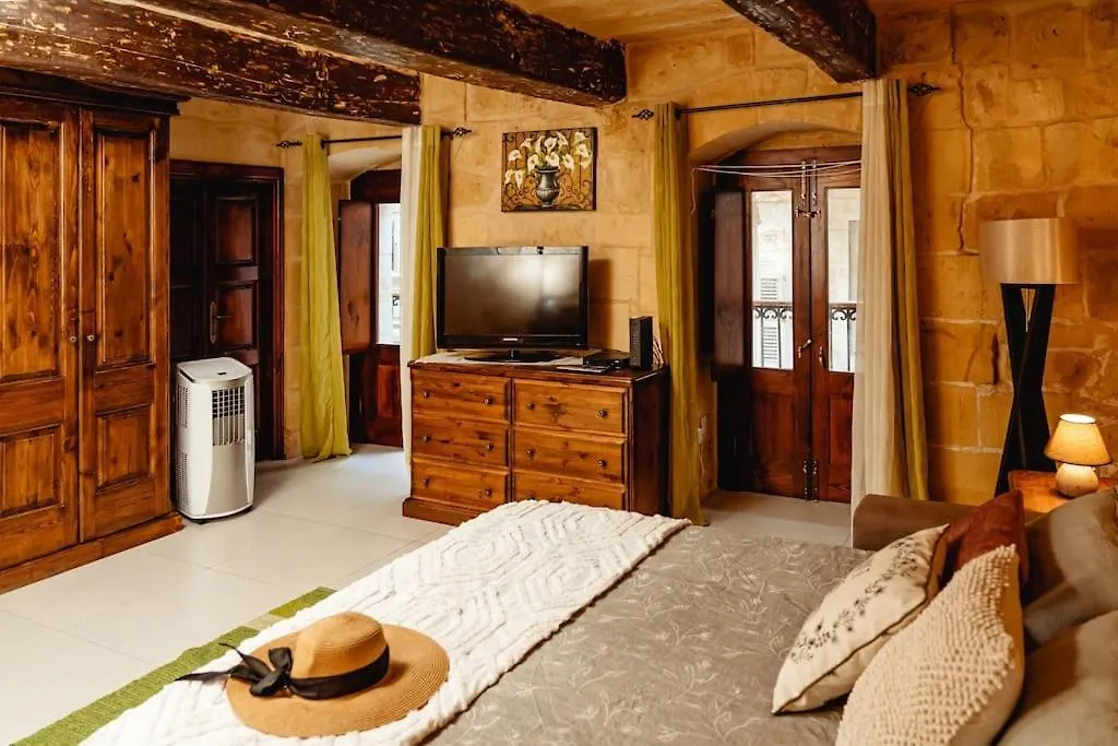 Enchanting 2Bdr Townhouse In Valletta Centre! Malta