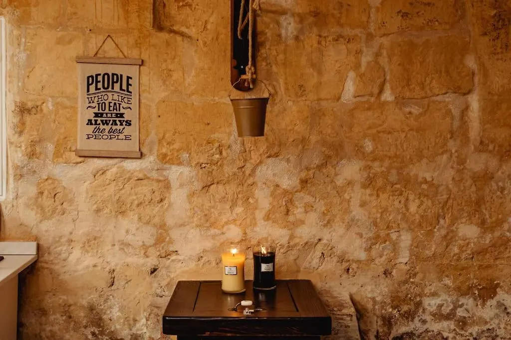 Enchanting 2Bdr Townhouse In Valletta Centre! Apartment