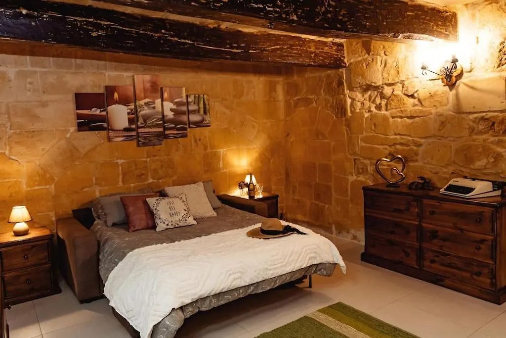 Enchanting 2Bdr Townhouse In Valletta Centre!