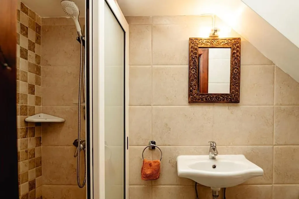 Enchanting 2Bdr Townhouse In Valletta Centre! 0*,